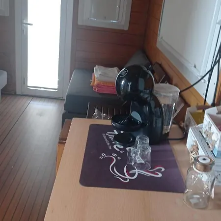 Houseboat Lavanda Bådhotel *